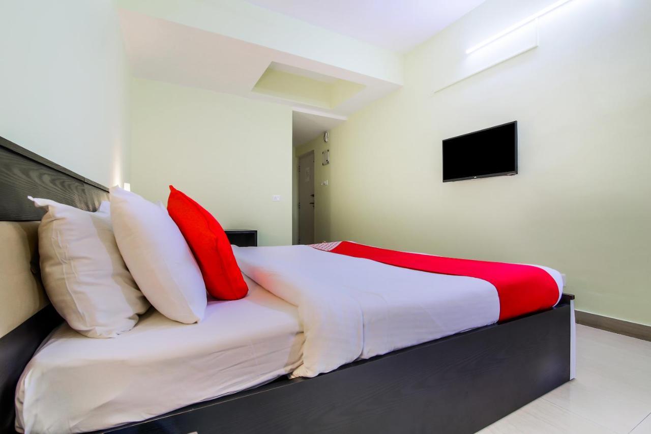 Oyo 24761 All Seasons Guest House 마드가온 외부 사진