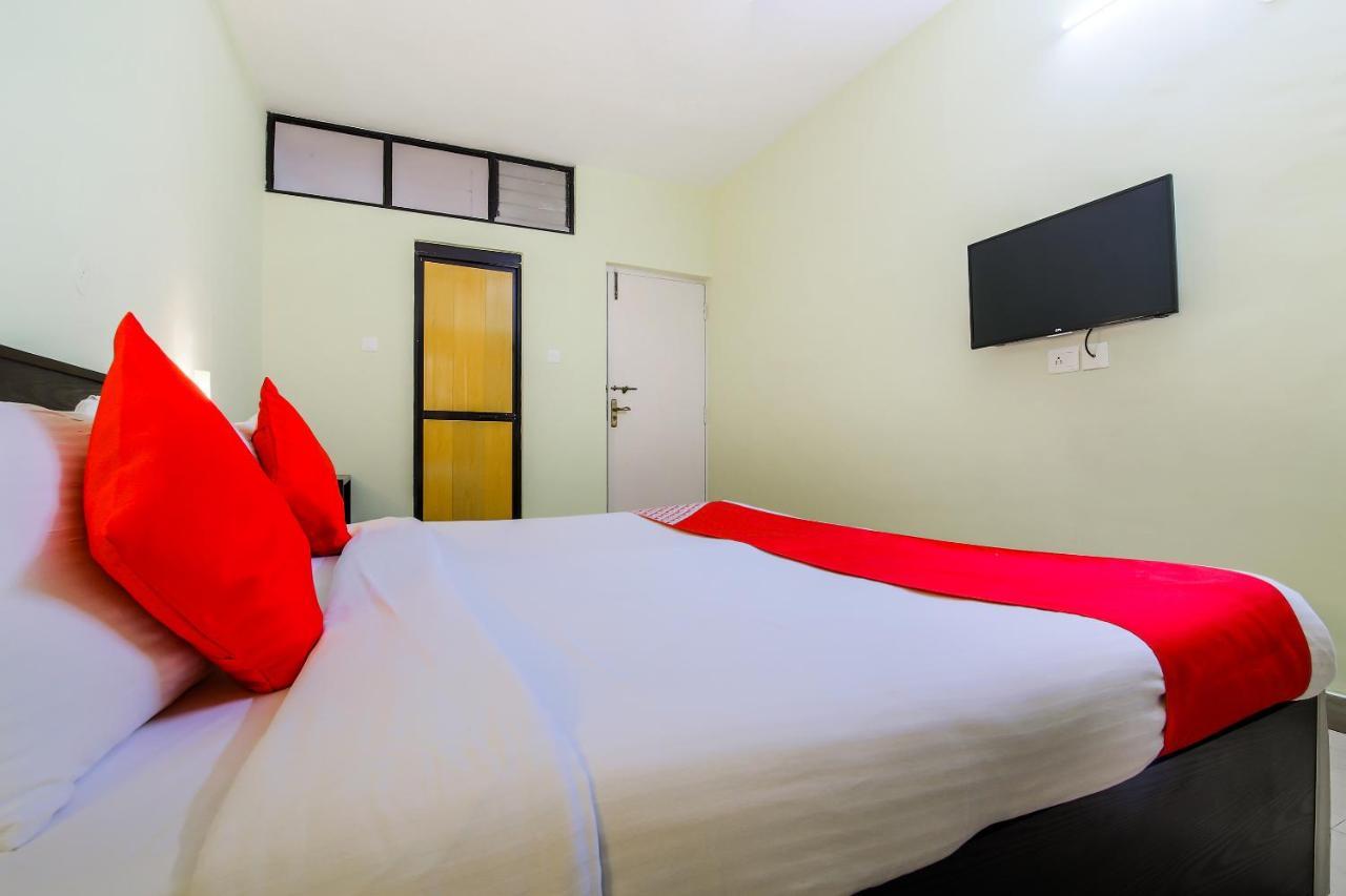 Oyo 24761 All Seasons Guest House 마드가온 외부 사진