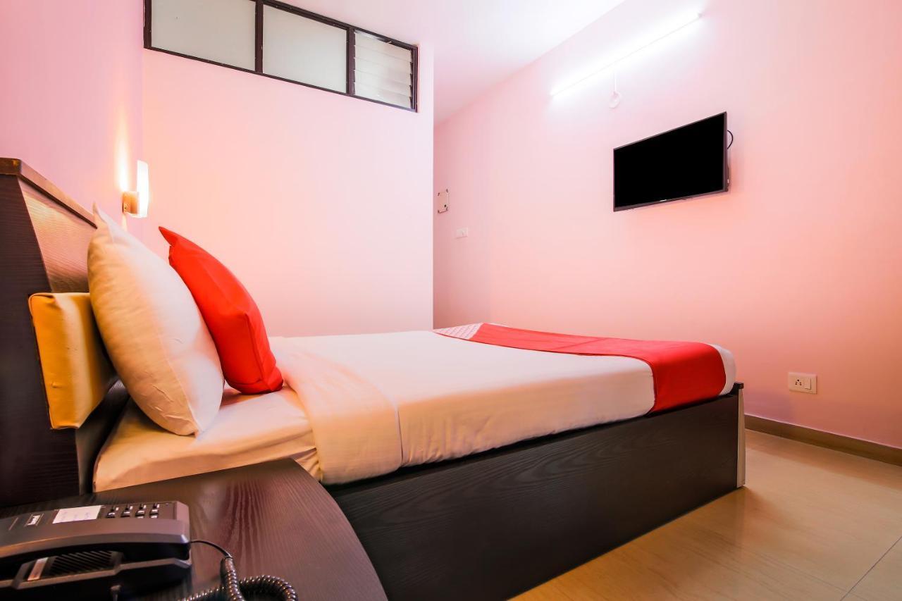 Oyo 24761 All Seasons Guest House 마드가온 외부 사진
